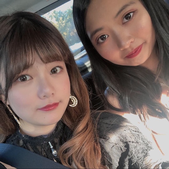 Meet your Posher, Nicole - Picture 2 of 2